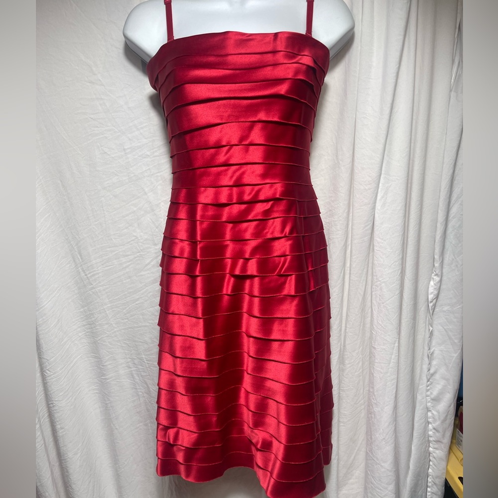 BCBG Maxazria size 4 stunning red dress (with or without straps)